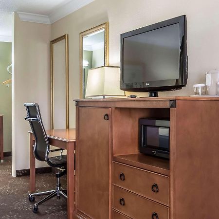 Clarion Inn Морган-Сити Экстерьер фото